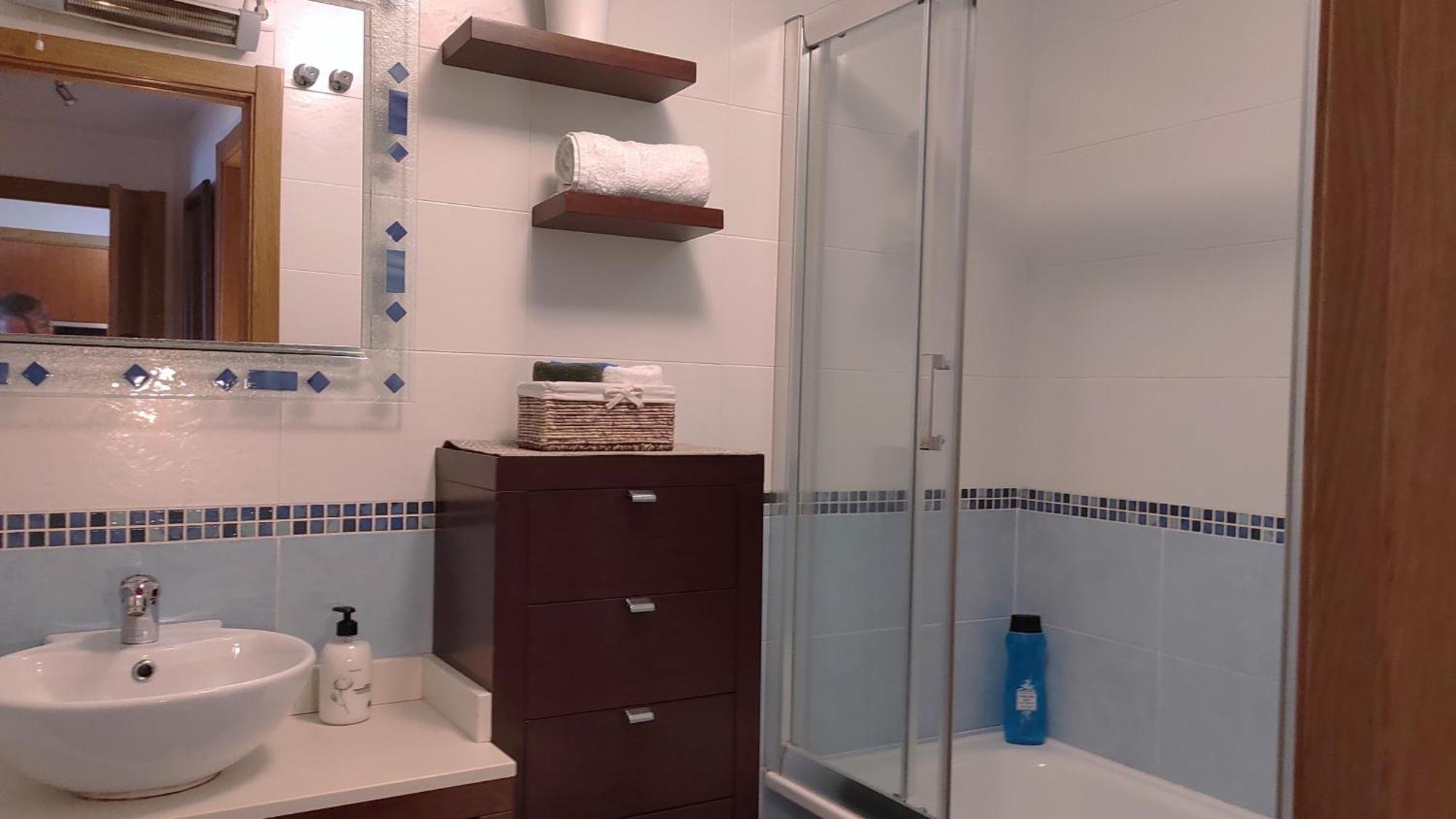 Apartment En 4 Centrico Con Parking Ribeira